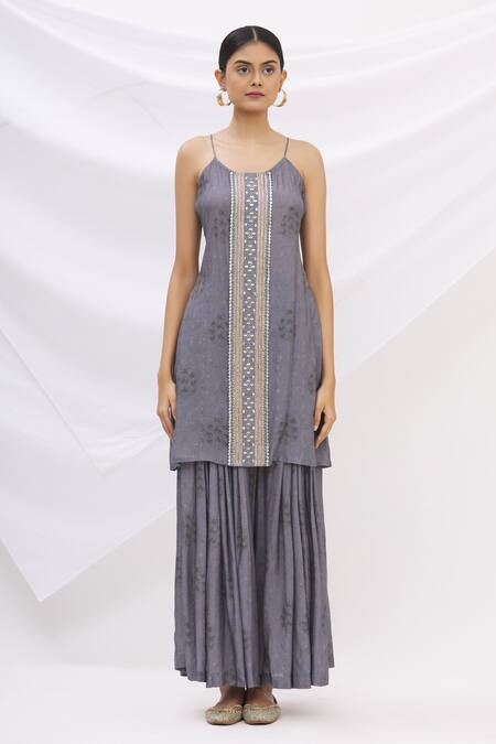 17:17 By Simmi Saboo Grey Cotton Silk Embroidery U Neck Printed Jacket And Kurta Set Online at Aza Fashions 17:17 By Simmi Saboo_Grey Cotton Silk Embroidery U Neck Printed Jacket And Kurta Set _Online_at_Aza_Fashions