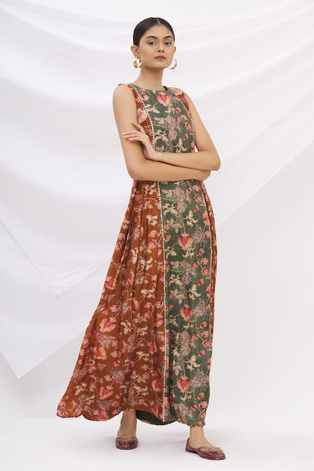 Buy 17:17 By Simmi Saboo Green Cotton Silk Embroidery Round Colorblock Printed Kurta Online at Aza Fashions Buy_17:17 By Simmi Saboo_Green Cotton Silk Embroidery Round Colorblock Printed Kurta _Online_at_Aza_Fashions