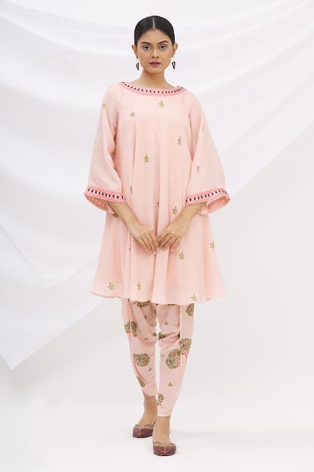 17:17 By Simmi Saboo Pink Chanderi Silk Embroidery Round Kurta And Dhoti Pant Set 