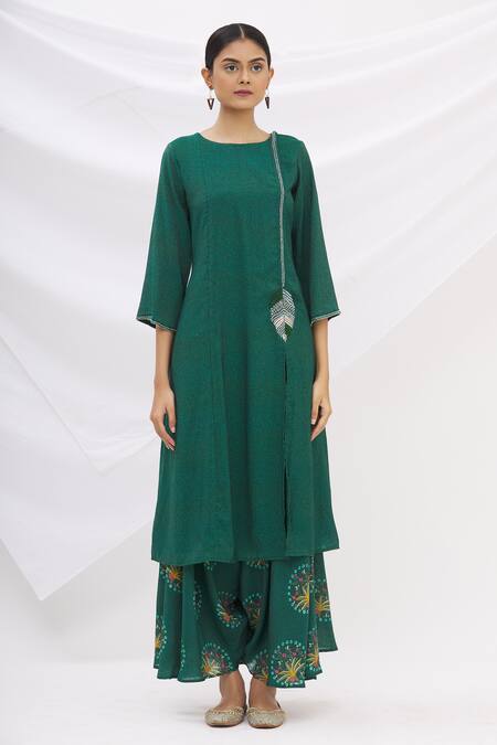 17:17 By Simmi Saboo Green Chanderi Silk Embroidery Round Kurta And Pant Set Online at Aza Fashions 17:17 By Simmi Saboo_Green Chanderi Silk Embroidery Round Kurta And Pant Set _Online_at_Aza_Fashions