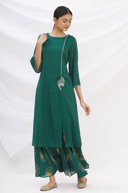 Buy 17:17 By Simmi Saboo Green Chanderi Silk Embroidery Round Kurta And Pant Set Online at Aza Fashions Buy_17:17 By Simmi Saboo_Green Chanderi Silk Embroidery Round Kurta And Pant Set _Online_at_Aza_Fashions