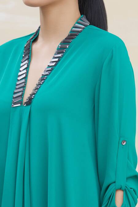 Kommal Sood_Green Georgette V Neck Embellished Asymmetrical Dress _at_Aza_Fashions
