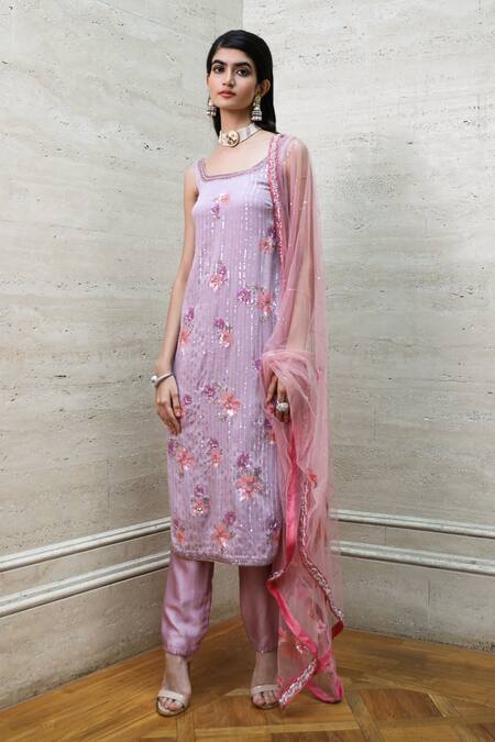 Labbada Embroidered Kurta Set 