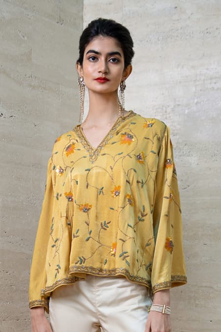 Labbada Embroidered Top 