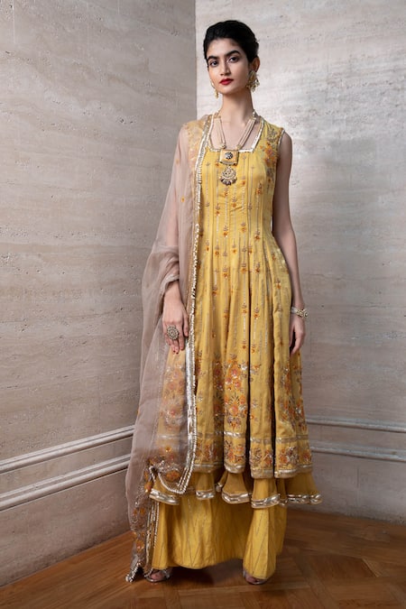 Labbada Embroidered Anarkali Set 