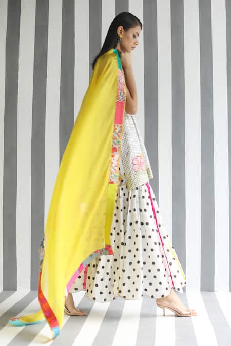 Rajiramniq White Cotton Silk Embroidery Square Neck Printed Kurta Set Online at Aza Fashions Rajiramniq_White Cotton Silk Embroidery Square Neck Printed Kurta Set _Online_at_Aza_Fashions