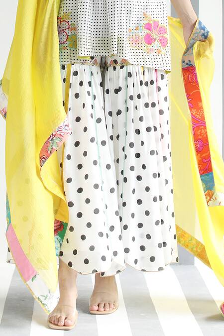 Rajiramniq White Cotton Silk Embroidery Square Neck Printed Kurta Set at Aza Fashions Rajiramniq_White Cotton Silk Embroidery Square Neck Printed Kurta Set _at_Aza_Fashions