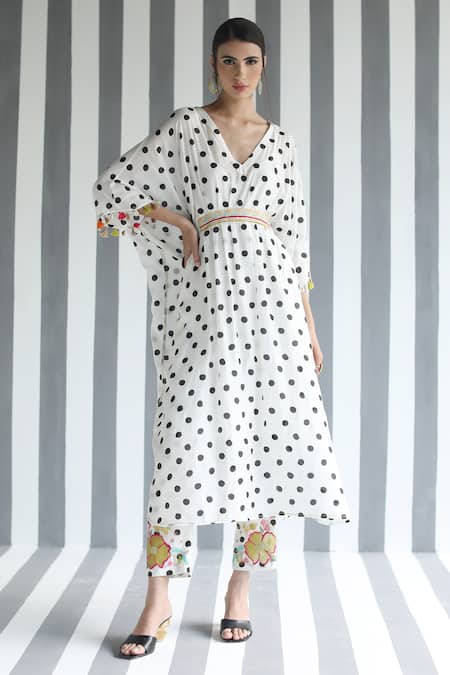 Rajiramniq White Cotton Silk Embroidery V Neck Printed Kurta And Pant Set