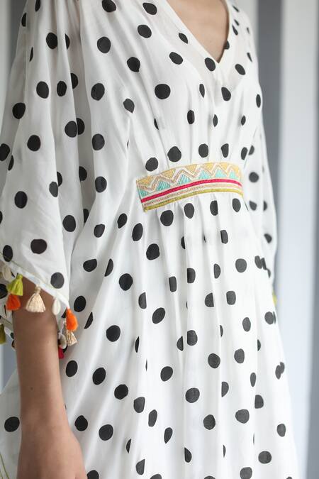 Shop_Rajiramniq_White Cotton Silk Embroidery V Neck Printed Kurta And Pant Set _Online_at_Aza_Fashions