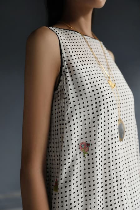 Shop Rajiramniq White Cotton Silk Round Printed Kurta And Pant Set Online at Aza Fashions Shop_Rajiramniq_White Cotton Silk Round Printed Kurta And Pant Set _Online_at_Aza_Fashions