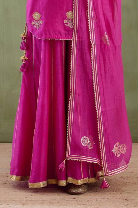 Abbaran_Pink Cotton Silk Dupatta Chanderi Notched Embroidered Gharara Set _at_Aza_Fashions