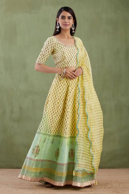 Abbaran_Yellow Chanderi Dupatta Banarasi U Neck Printed Lehenga Set _Online_at_Aza_Fashions