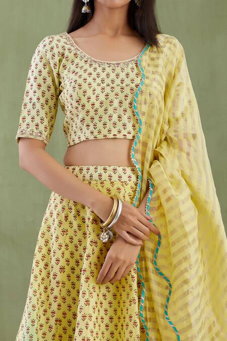 Shop_Abbaran_Yellow Chanderi Dupatta Banarasi U Neck Printed Lehenga Set _Online_at_Aza_Fashions