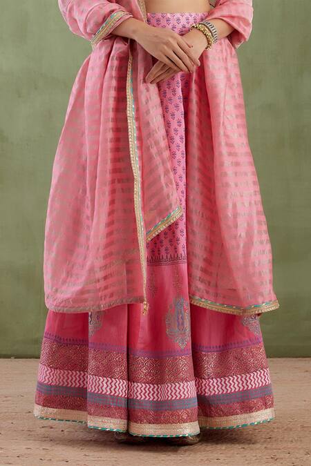 Abbaran_Pink Chanderi Dupatta Banarasi U Neck Printed Lehenga Set _at_Aza_Fashions