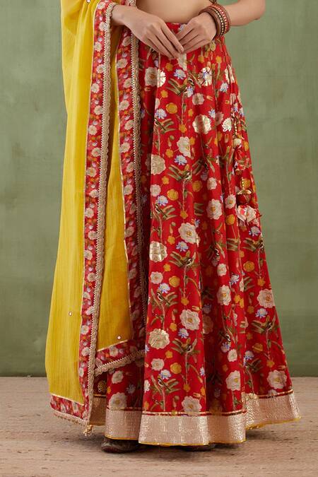 Abbaran_Yellow Cotton Silk Dupatta Chanderi Round Printed Lehenga Set _at_Aza_Fashions