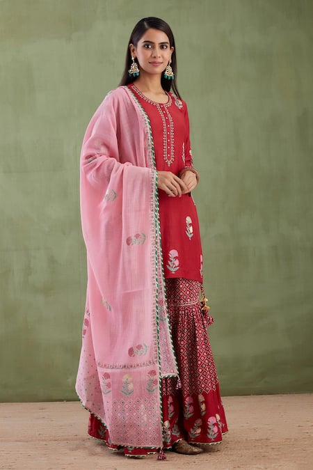 Abbaran_Maroon Cotton Silk Dupatta Chanderi Round Printed Kurta Gharara Set _Online_at_Aza_Fashions