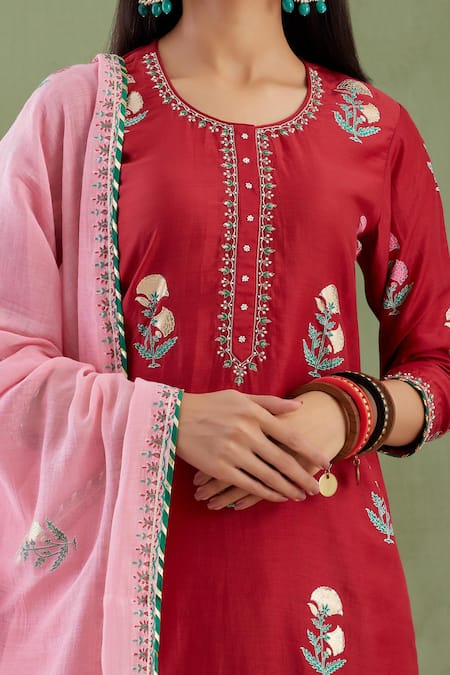 Shop_Abbaran_Maroon Cotton Silk Dupatta Chanderi Round Printed Kurta Gharara Set _Online_at_Aza_Fashions