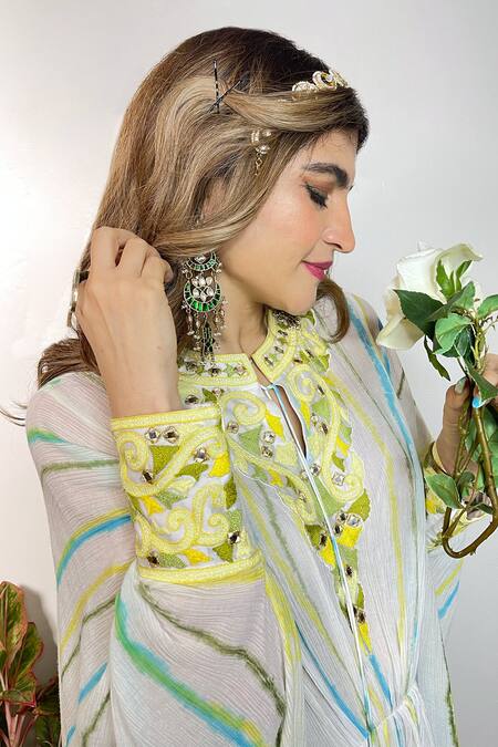 Buy Nadima Saqib White Wrinkle Cotton Round Embroidered Kaftan Online at Aza Fashions Buy_Nadima Saqib_White Wrinkle Cotton Round Embroidered Kaftan _Online_at_Aza_Fashions