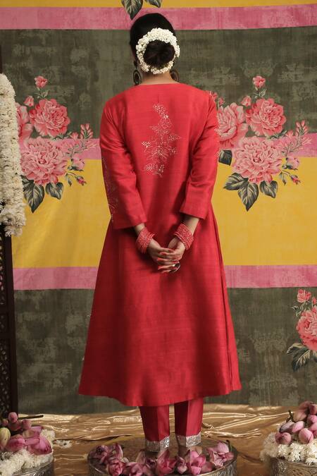 Shop Vrinda By Pundrik Dubey Red Raw , Satin , Chanderi Round Sandli Laal Bagh Anarkali Set at Aza Fashions Shop_Vrinda By Pundrik Dubey_Red Raw , Satin , Chanderi Round Sandli Laal Bagh Anarkali Set_at_Aza_Fashions
