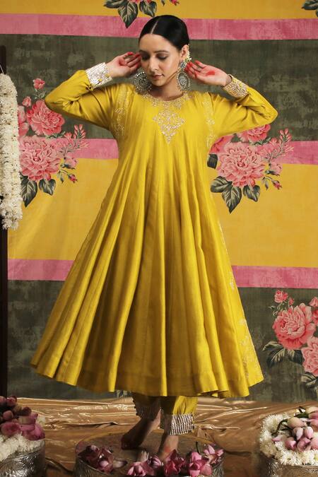Shop Vrinda By Pundrik Dubey Yellow Satin , Chanderi Round Sandli Peeli Anarkali Set at Aza Fashions Shop_Vrinda By Pundrik Dubey_Yellow Satin , Chanderi Round Sandli Peeli Anarkali Set_at_Aza_Fashions