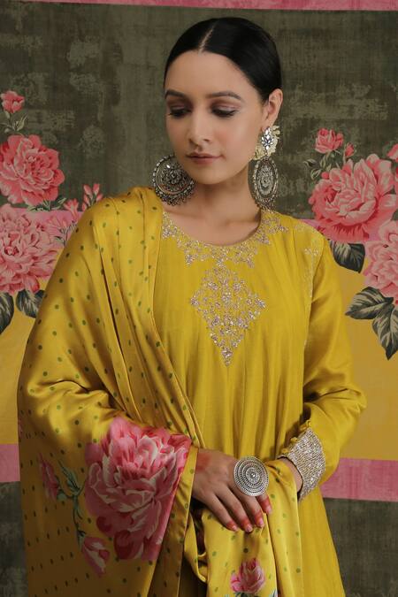 Buy Vrinda By Pundrik Dubey Yellow Satin , Chanderi Round Sandli Peeli Anarkali Set Online at Aza Fashions Buy_Vrinda By Pundrik Dubey_Yellow Satin , Chanderi Round Sandli Peeli Anarkali Set_Online_at_Aza_Fashions