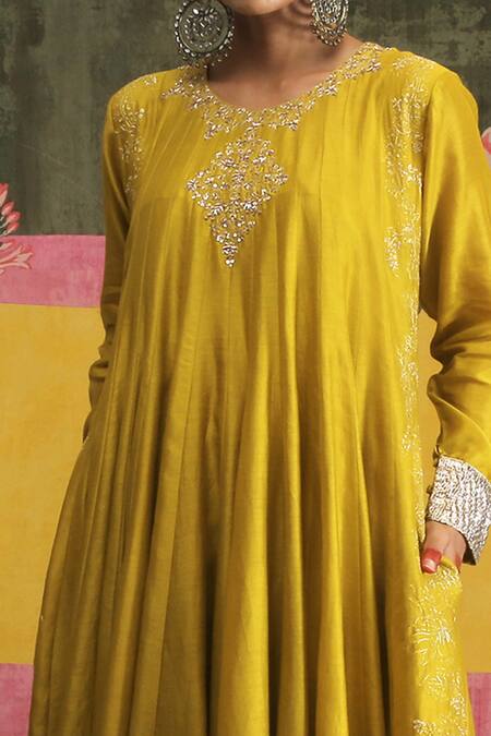 Shop Vrinda By Pundrik Dubey Yellow Satin , Chanderi Round Sandli Peeli Anarkali Set Online at Aza Fashions Shop_Vrinda By Pundrik Dubey_Yellow Satin , Chanderi Round Sandli Peeli Anarkali Set_Online_at_Aza_Fashions