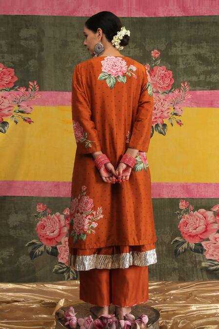 Shop Vrinda By Pundrik Dubey Orange Chanderi , Organza Round Sandli Sham-e-khas Anarkali Set at Aza Fashions Shop_Vrinda By Pundrik Dubey_Orange Chanderi , Organza Round Sandli Sham-e-khas Anarkali Set_at_Aza_Fashions