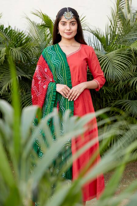 Buy_Ruchira Nangalia_Red Gajji Silk Bandhej Dupatta_Online_at_Aza_Fashions