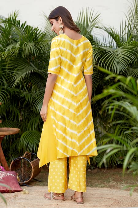 Ruchira Nangalia Leheriya Print Kurta & Pant Set 