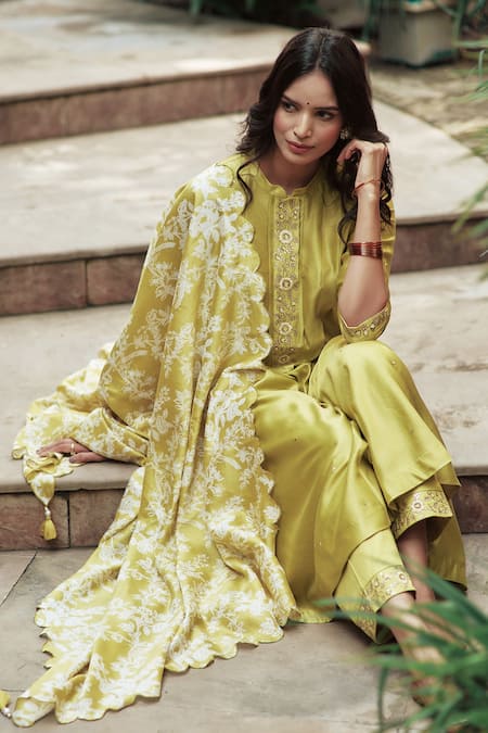 House Of Pink Green Bottom Cotton Satin, Kurta And Dupatta Chanderi Band Set Online at Aza Fashions House Of Pink_Green Bottom Cotton Satin, Kurta And Dupatta Chanderi Band Set _Online_at_Aza_Fashions