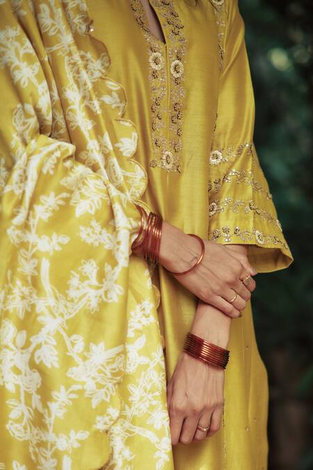 House Of Pink Yellow Bottom Cotton Satin, Kurta And Dupatta Chanderi Notched Set at Aza Fashions House Of Pink_Yellow Bottom Cotton Satin, Kurta And Dupatta Chanderi Notched Set _at_Aza_Fashions