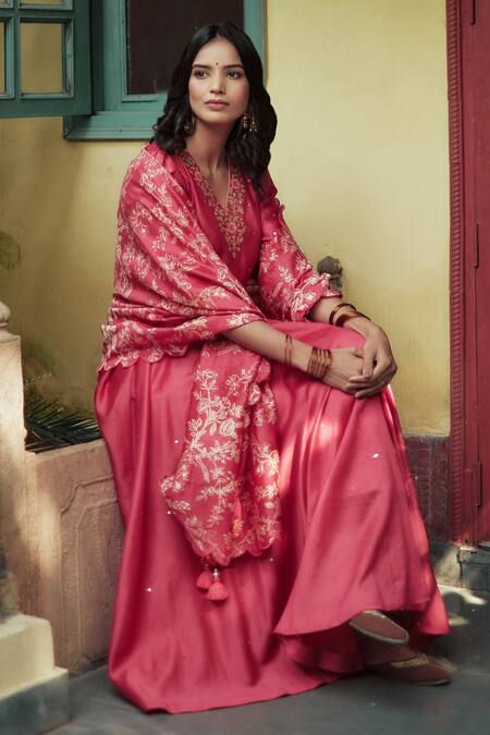 House Of Pink Pink Anarkali And Dupatta Chanderi, Bottom Cotton Satin V Neck Set Online at Aza Fashions House Of Pink_Pink Anarkali And Dupatta Chanderi, Bottom Cotton Satin V Neck Set _Online_at_Aza_Fashions