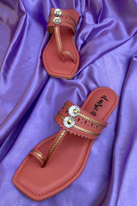 Daisie_Peach Embellished Kolhapuri Flats_Online_at_Aza_Fashions