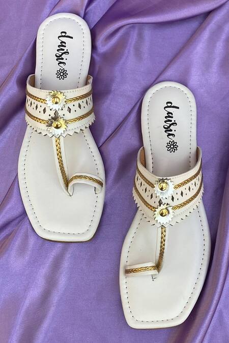 Buy_Daisie_White Embellished Kolhapuri Flats_Online_at_Aza_Fashions