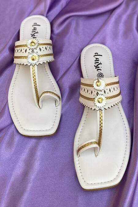 Shop_Daisie_White Embellished Kolhapuri Flats_Online_at_Aza_Fashions