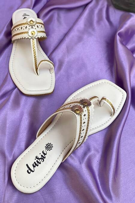 Daisie_White Embellished Kolhapuri Flats_at_Aza_Fashions