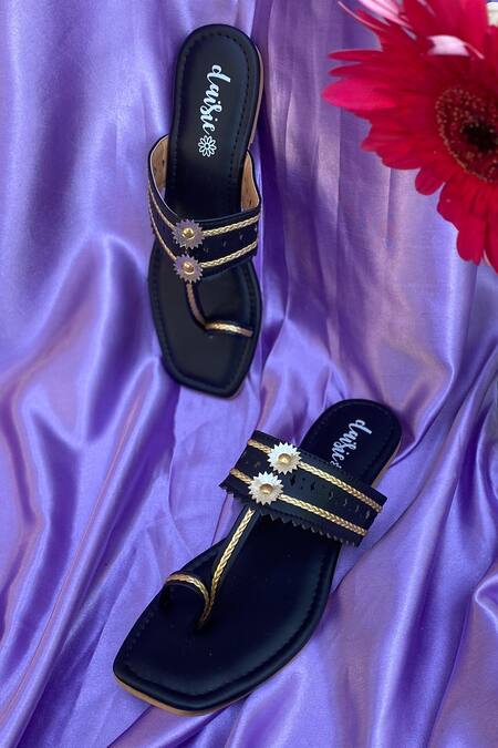Buy_Daisie_Black Embellished Kolhapuri Flats_Online_at_Aza_Fashions