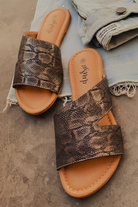 Buy_Daisie_Black Animal Print Flats_Online_at_Aza_Fashions