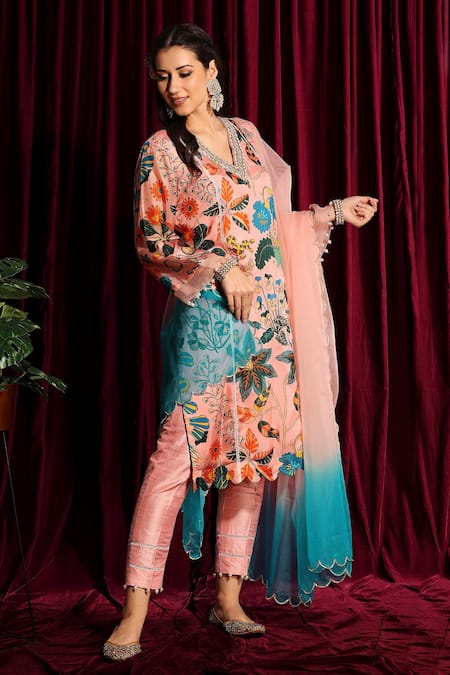 Aayushi Maniar_Peach Dupatta Organza, Pant Cotton Silk, Tunic Habutai Floral Motif Kurta Set _Online_at_Aza_Fashions