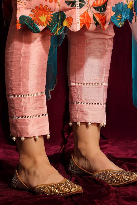 Buy_Aayushi Maniar_Peach Dupatta Organza, Pant Cotton Silk, Tunic Habutai Floral Motif Kurta Set _Online_at_Aza_Fashions