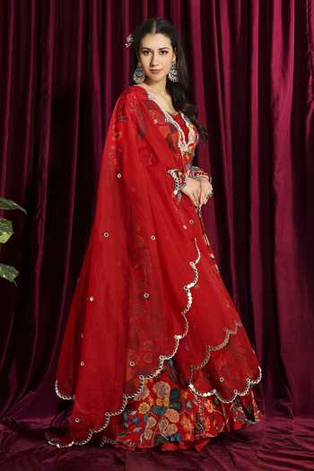 Aayushi Maniar_Red Bustier And Gharara Crepe Silk, Dupatta Organza, Floral Motif Anarkali Set_Online_at_Aza_Fashions