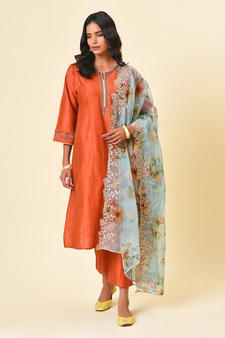 NUHH Straight Kurta Set With Printed Dupatta 