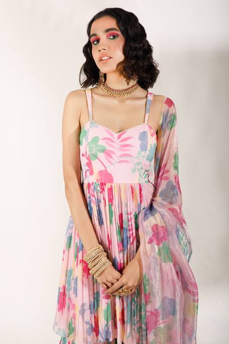 Show Shaa Peach Organza, Georgette Sweetheart Neck Printed Peplum Kurta Set at Aza Fashions Show Shaa_Peach Organza, Georgette Sweetheart Neck Printed Peplum Kurta Set _at_Aza_Fashions