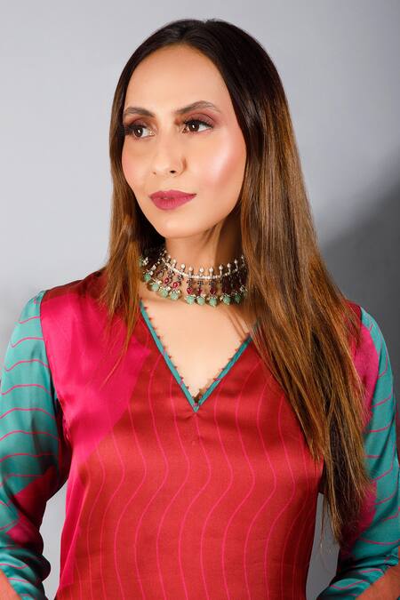 Shop_Show Shaa_Pink Silk, Organza V Neck Printed Kurta Set _Online_at_Aza_Fashions