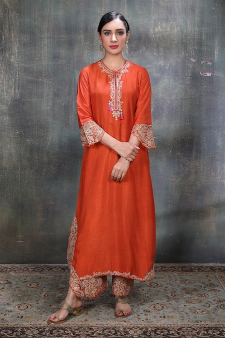 Label Niti Bothra Embroidered Kurta & Farshi Pant Set 