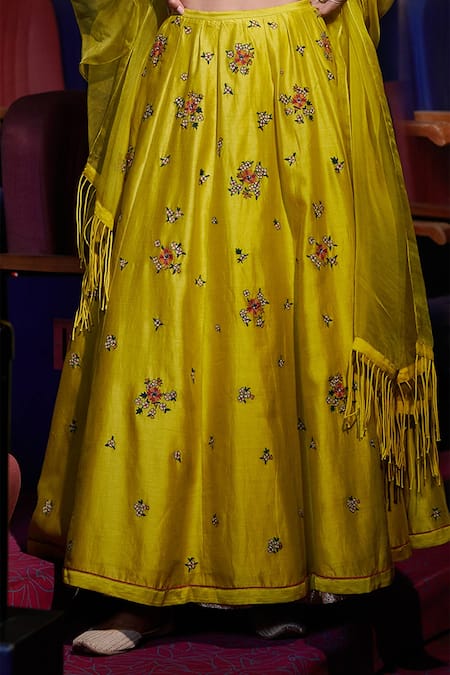 Shop_Shikha Mehta_Green Organza, Chanderi V Neck Zarina Lehenga Set_Online_at_Aza_Fashions