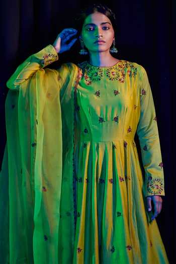 Shikha Mehta Green Organza, Chanderi Round Parviz Anarkali Set Online at Aza Fashions Shikha Mehta_Green Organza, Chanderi Round Parviz Anarkali Set_Online_at_Aza_Fashions