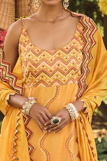 Punit Balana_Yellow Dupatta Organza , Kurta And Gharara Satin Scoop Neck Set _Online_at_Aza_Fashions