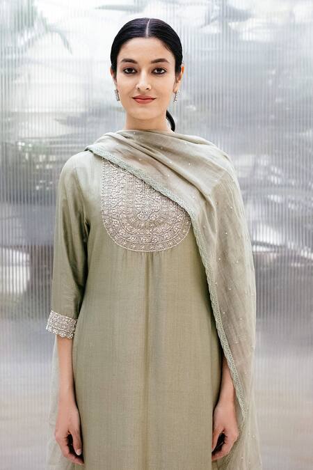 Buy_Mrunalini Rao_Green Ahimsa Silk Chandra Embroidered Kurta Set_Online_at_Aza_Fashions