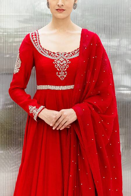 Mrunalini Rao Chanderi Urvi Embroidered Anarkali With Dupatta at Aza Fashions Mrunalini Rao_Chanderi Urvi Embroidered Anarkali With Dupatta_at_Aza_Fashions